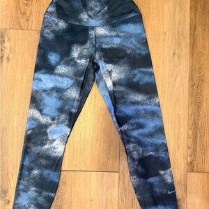 Women’s Nike Small dry fit . New with tags